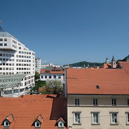 Lawyers Loft In Heritage Skyscraper Ljubljana Exterior photo