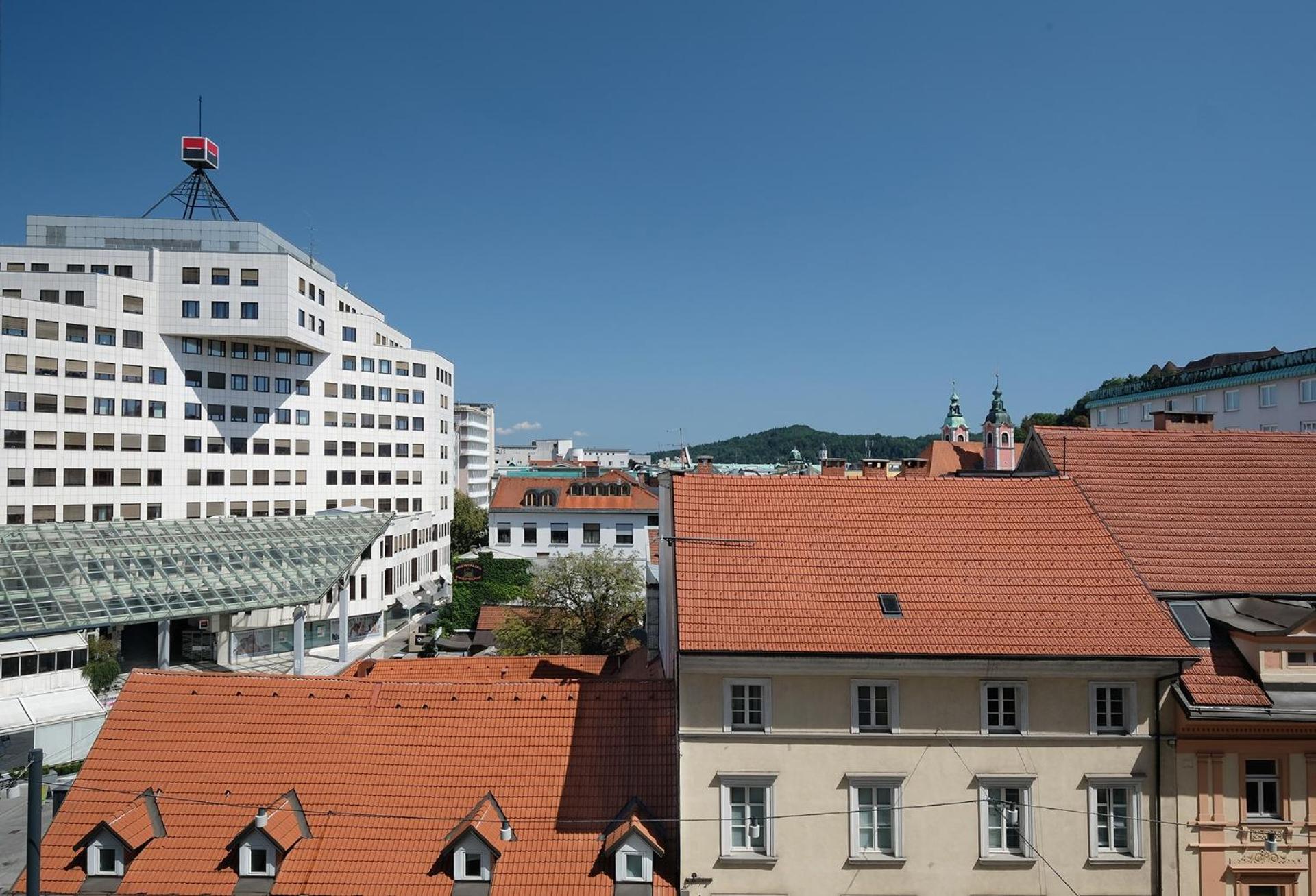 Lawyers Loft In Heritage Skyscraper Ljubljana Exterior photo